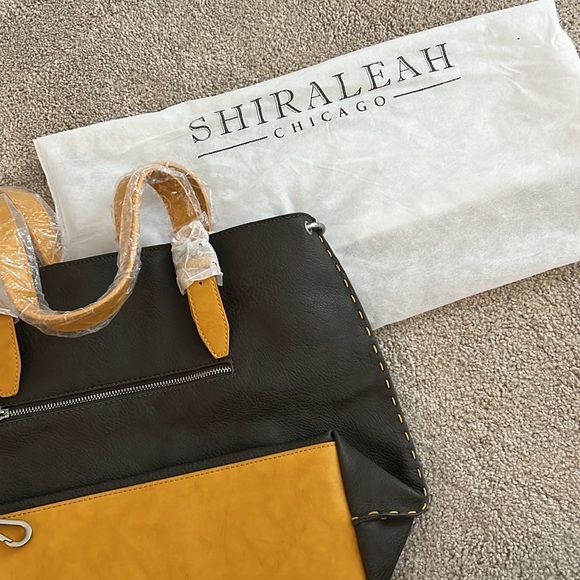 Shiraleah Chicago Tote Iron - Picture 10 of 10